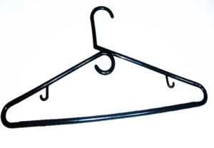 GANCHOS-PLASTICOS-PARA-ROPA-6-300x208 GANCHOS PLASTICOS PARA ROPA (6)