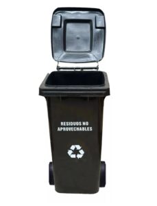 contenedor-de-120-litros-triple-clean-3-229x300 contenedor de 120 litros triple clean (3)