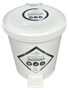 PAPELERA-3.5-L-PEDAL-COLOR-BLANCO-2-231x300 PAPELERA 3.5 L PEDAL COLOR BLANCO (2)